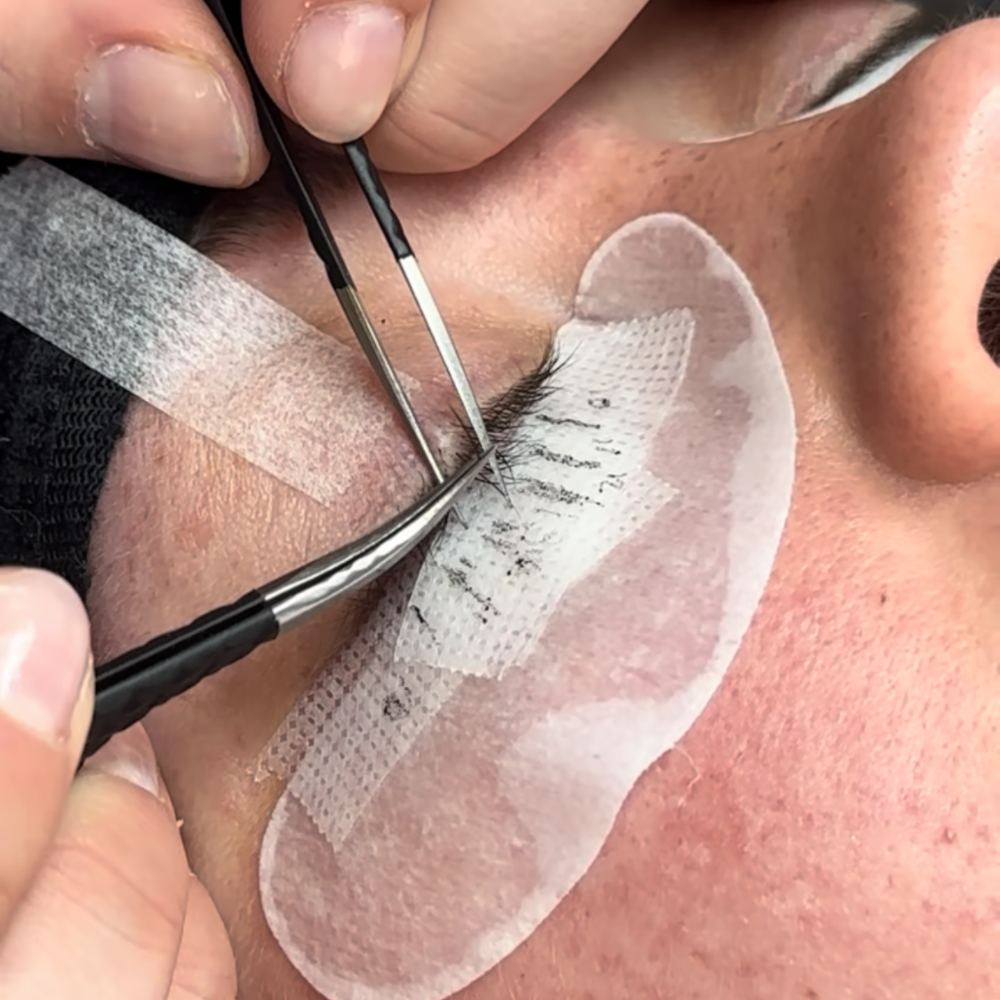 Sanftes Wimpernband